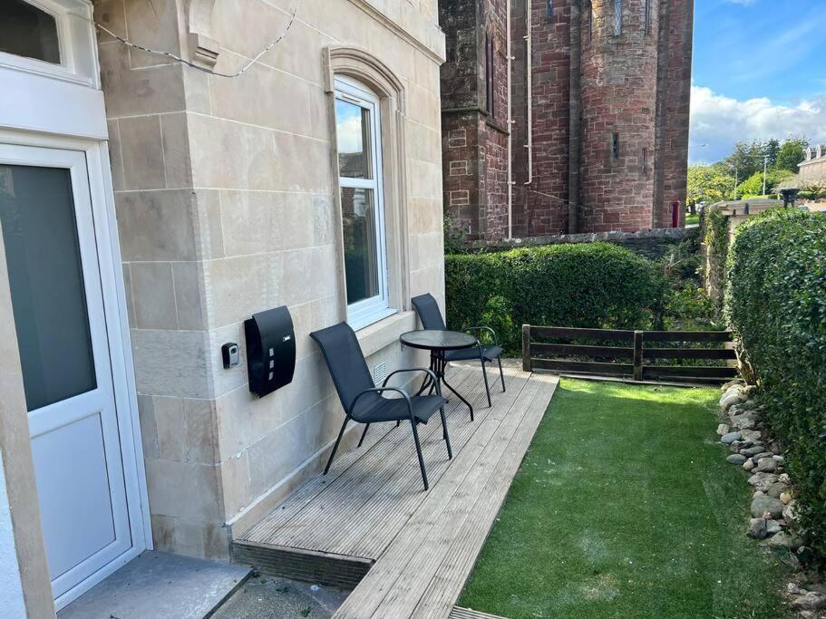 Number 79, Cosy Central Helensburgh 1 Bedroom, Ground Floor Pet Friendly, Garden Exterior photo